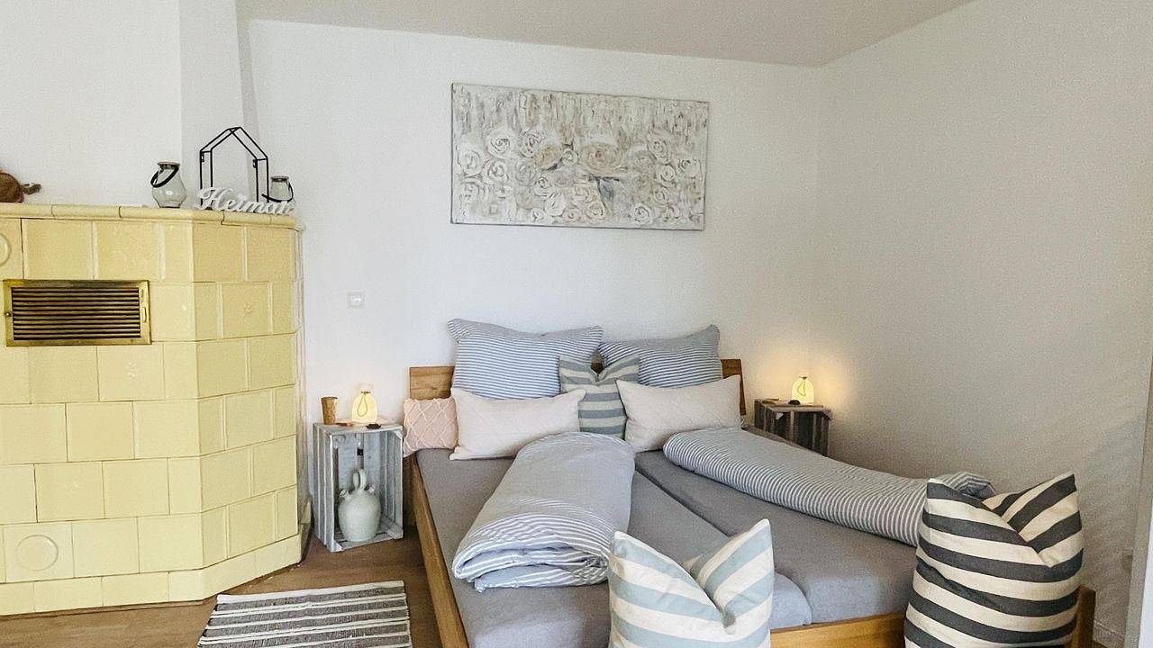 Ganze Ferienwohnung, Ferienwohnung für 3 Personen (61 m²) in Neustadt an der Weinstraße in Neustadt-Stadtmitte, Neustadt an der Weinstraße