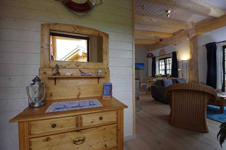 Hütte für 3 Personen, mit Pool und Terrasse sowie Sauna und Garten am Edersee