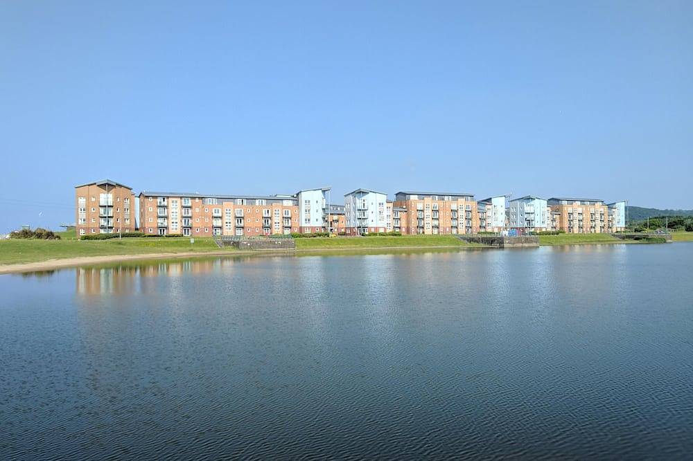 Entire apartment, Coastal Apartments - Wales (Lake View) in Llanelli, Carmarthenshire