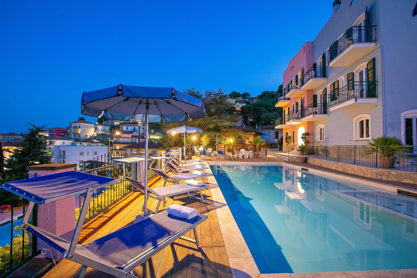 Apartamento entero, Seaview Pool Retreat - B2 in Andora, Riviera di Ponente