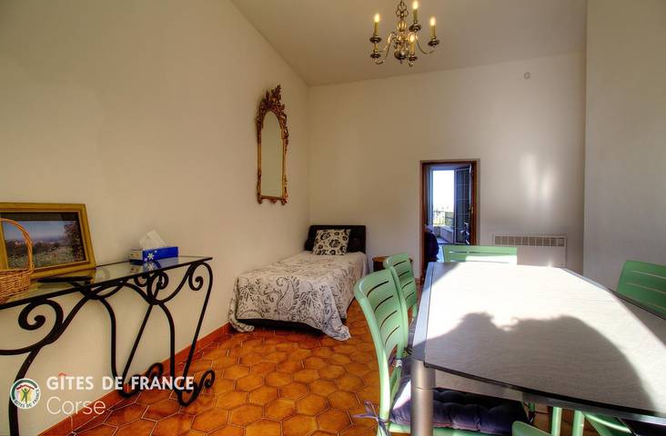 Gîte pour 4 personnes, avec Terrasse et Vue à Corbara - 4