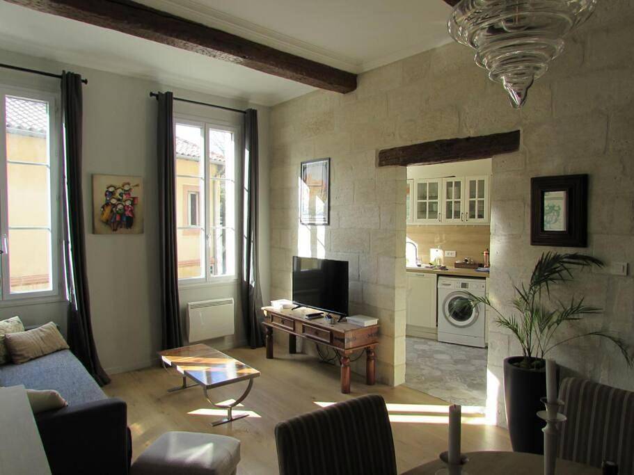 Appartement entier, One-Bedroom Apartment in Avignon, Vaucluse