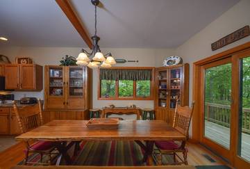 Vacation House for 12 Guests in Garrett County, Deep Creek Lake, Picture 1