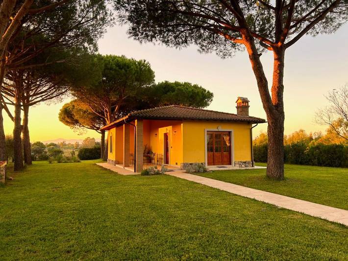 Villa per 4 persone, con Terrazza e Giardino nonché Piscina e Panorama a Grosseto
