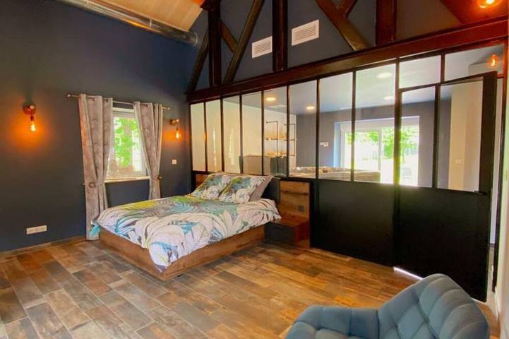 Gîte pour 2 personnes, avec jacuzzi et jardin ainsi que sauna et terrasse à Marigny-Marmande - 4