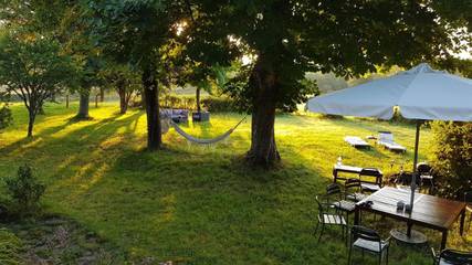 Gîte pour 16 personnes, avec jardin et piscine ainsi que bassin pour enfant et jacuzzi à Préveranges