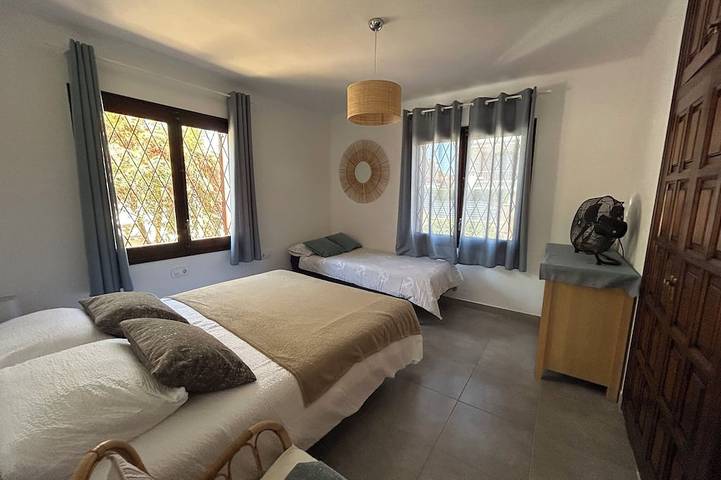 Villa komplett in Frieden renoviert, 100 m vom Meer entfernt und in der Nähe der Strände in Torredembarra, Costa Dorada