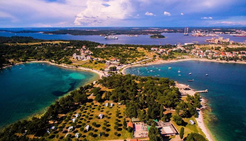 Bungalow für 6 Personen, mit Ausblick und Terrasse, mit Haustier in Pula - 3
