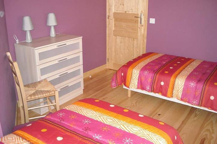 Gîte pour 4 personnes, avec jardin à Saint-Genès-Champespe - 2