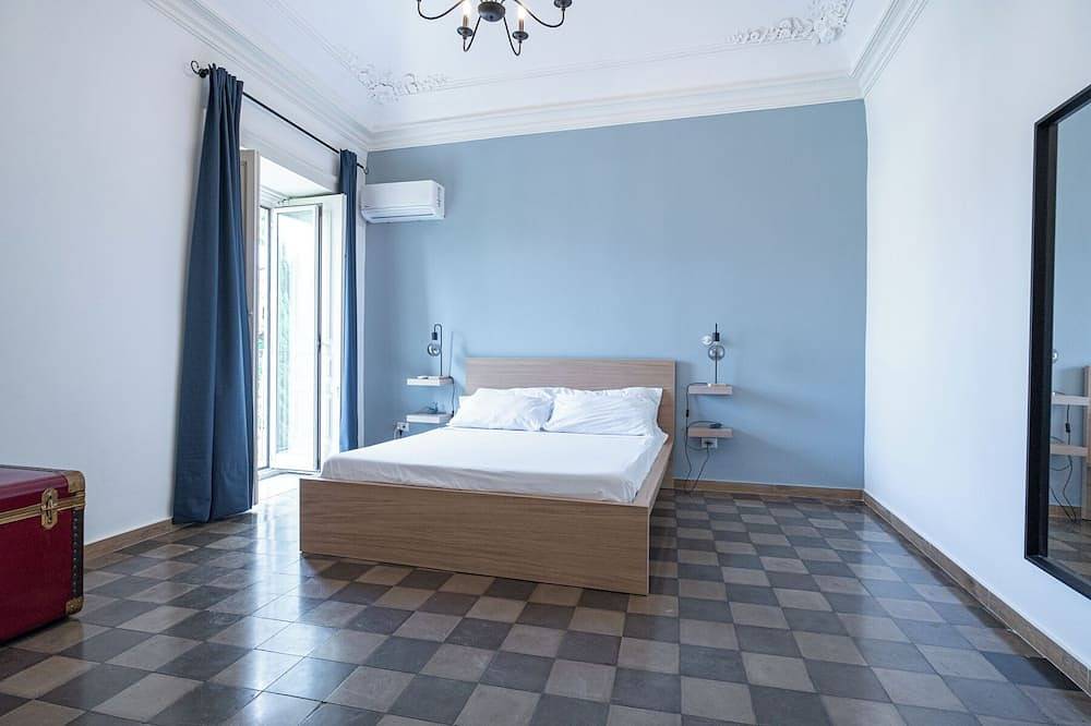 Entire apartment, Quiet and cozy in the center, one step away from everything and with a unique view in Catania, Catania Province