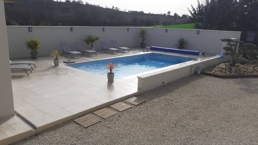 Gîte pour 4 personnes, avec piscine et jardin dans le Gard - 2