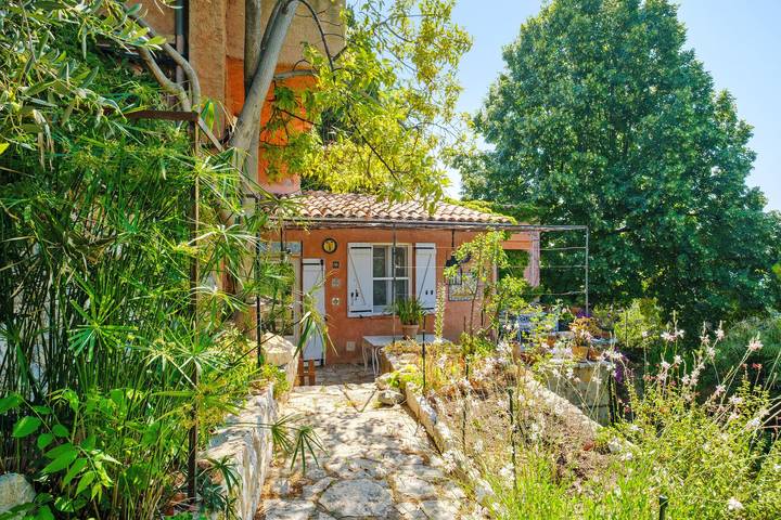 Maison de vacances pour 3 personnes, avec Jardin dans les Alpes maritimes