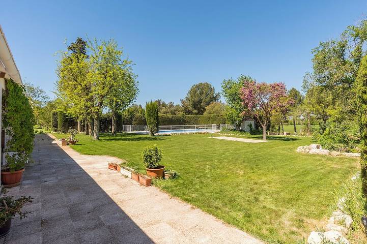 Casa de vacaciones para 14 personas, con terraza y jardín - 1