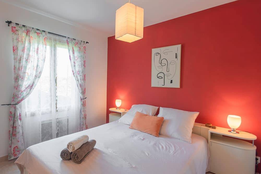 Attractive villa with private pool, tenniscourts in Tourtour, Draguignan region