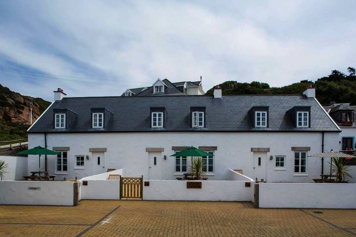 Location de vacances pour 4 personnes, avec jardin et jacuzzi dans Îles Anglo-Normandes - 3