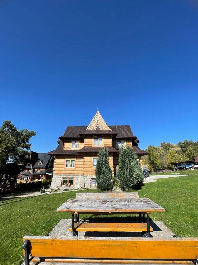 Apartament wakacyjny dla 3 osób, z ogród i widok w Małe Ciche