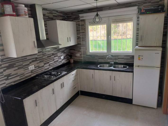 Location de vacances pour 5 personnes, avec piscine ainsi que terrasse et vue, animaux acceptés à Novelda - 3