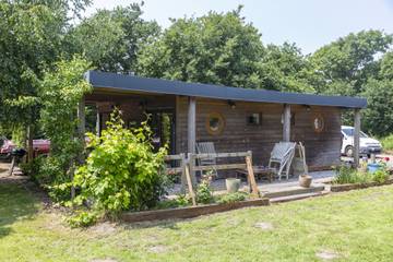 Gîte pour 4 personnes, avec jardin à Fouesnant