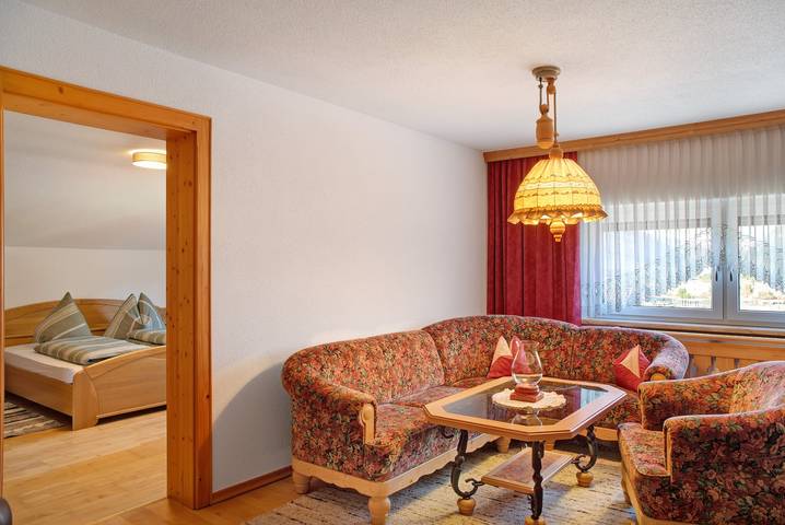 Ganze Wohnung, Ferienwohnung "Hof Almfrieden" in Dormitz mit Blick auf die Alpen in Nassereith, Bezirk Imst