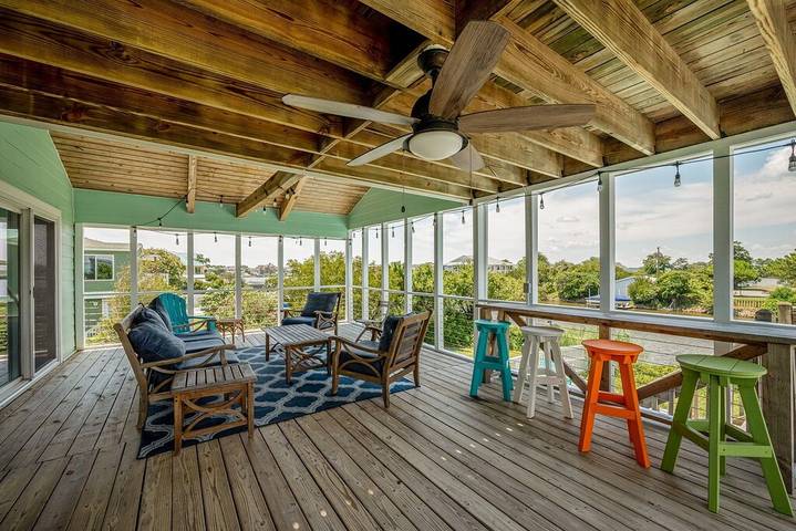 Vacation house for 13 people, with terrace in Sandbridge