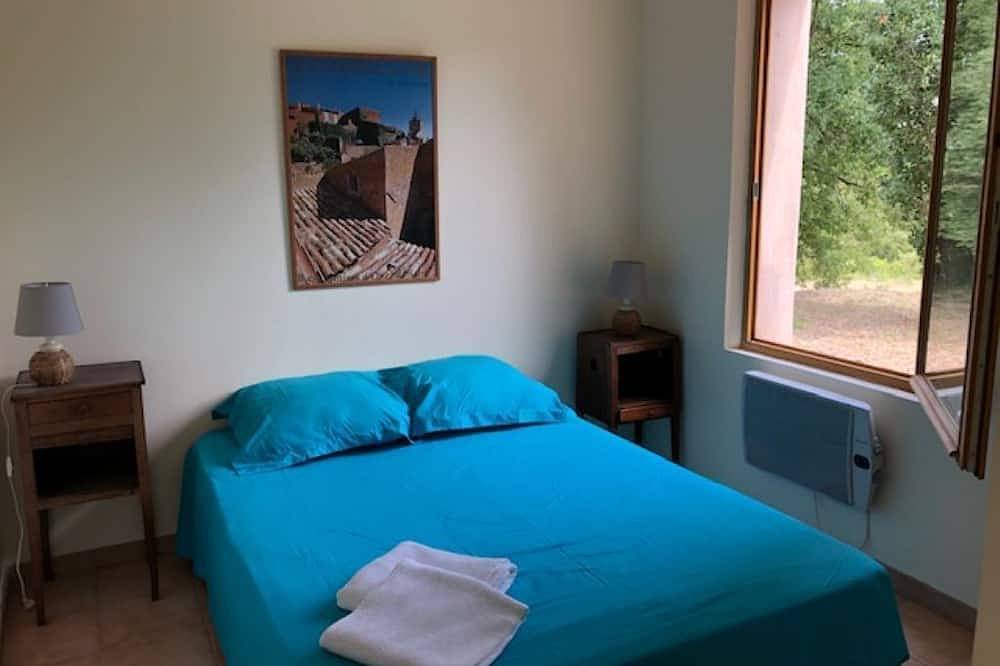 Luberon - Vue Exceptionnelle - Location de Maisonnette 4 Personnes in Ménerbes, Parque natural regional del Luberon