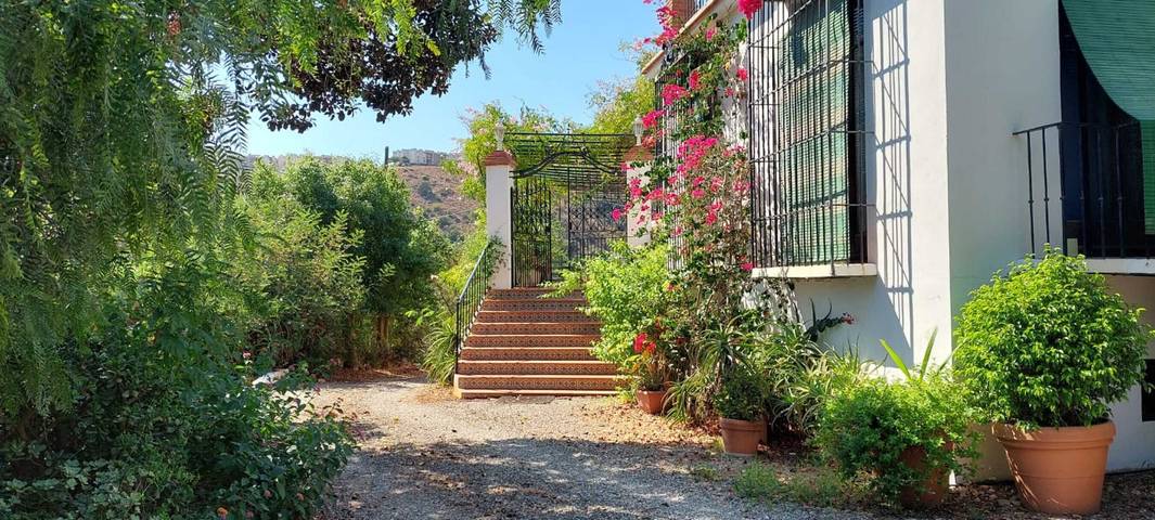 Country House 'Santa Matilde Málaga' with Sea Views, Wi-Fi and Air Conditioning in Málaga (Este), Malaga