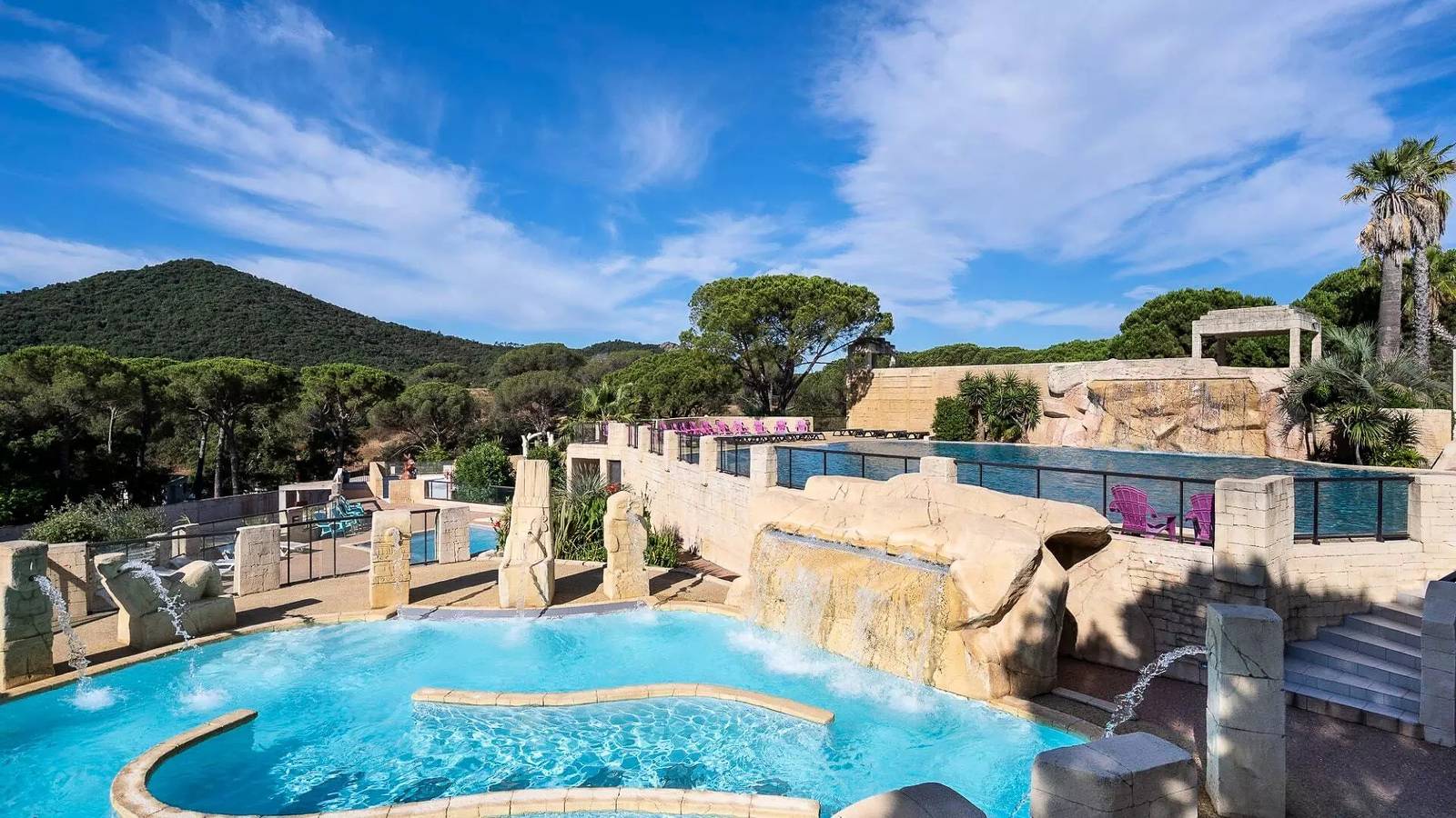 Mobil-home Aqua 4 estancias 6 personas Aire acondicionado Terraza Semi-Cover + Tv in Le Muy, Region de Draguignan