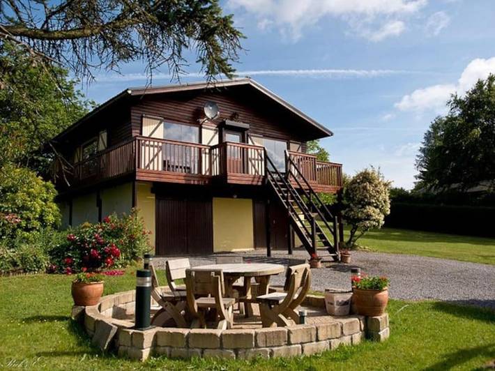 Chalet pour 6 personnes, avec Balcon et Terrasse ainsi que Jardin et Vue dans Beffe