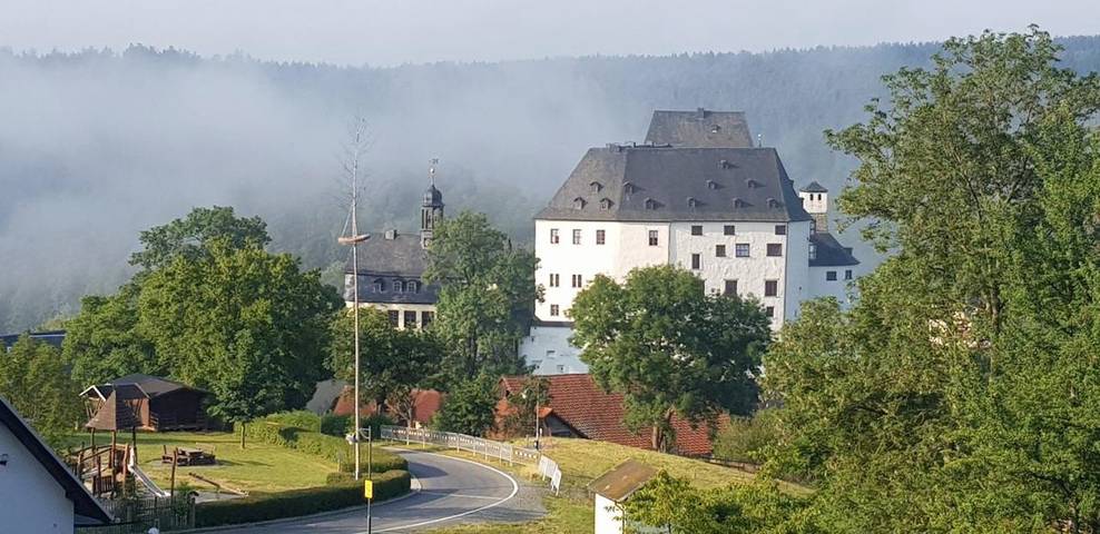 Ferienwohnung für 5 Personen, mit Terrasse und Garten sowie Ausblick an der Bleilochtalsperre