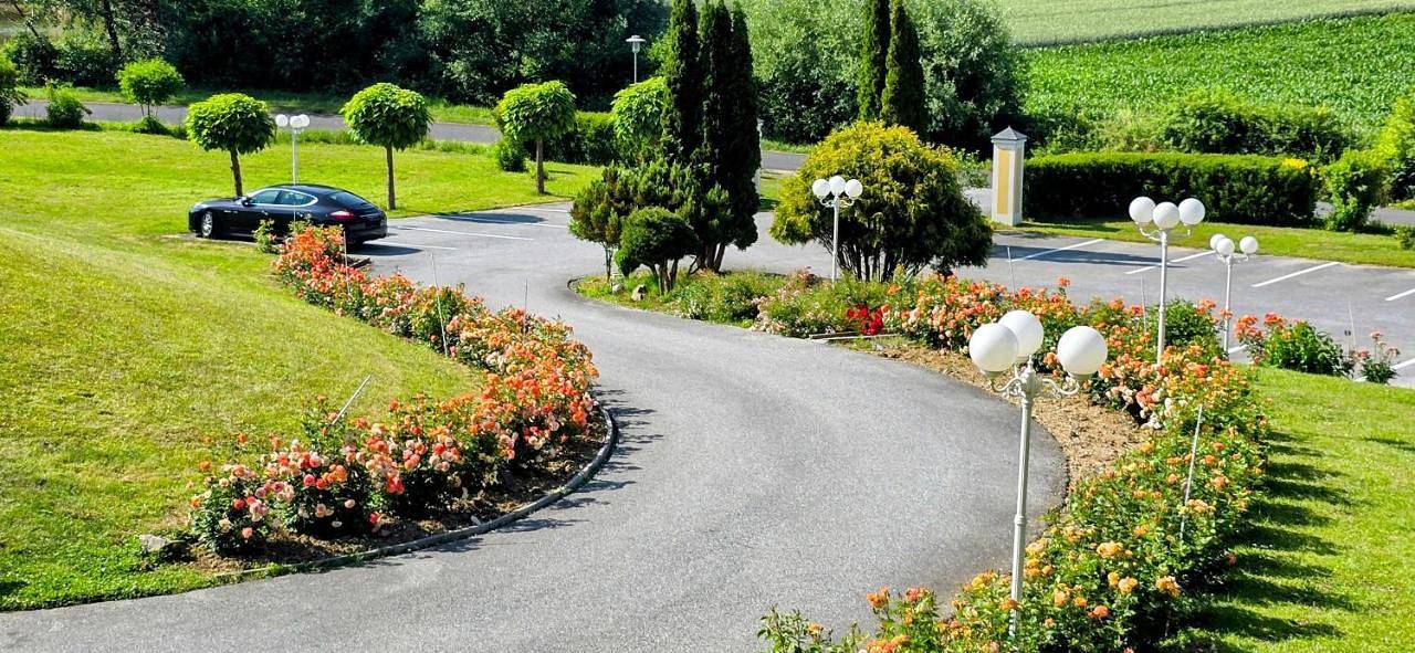 Romantikschlössl Loipersdorf Adults Only in Jennersdorf, Bezirk Jennersdorf