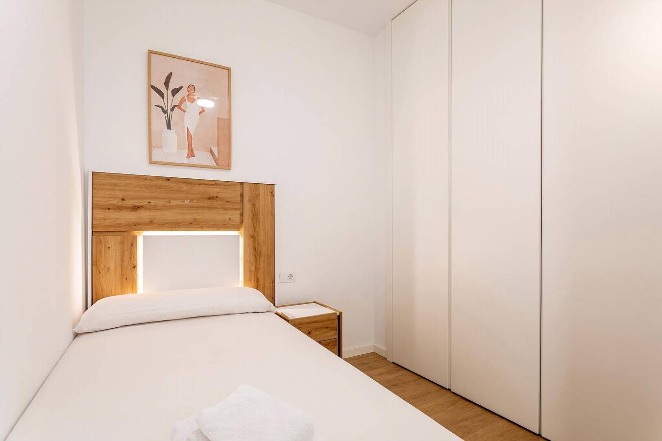 Apartamento entero, Guest Ready - Piso Luminoso en Centro de Valencia in Valencia City Centre, Valencia