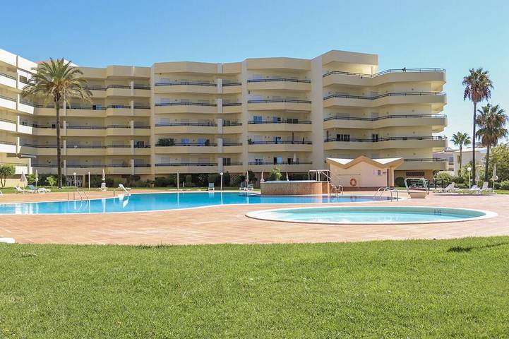 Appartement de vacances pour 6 personnes, avec Balcon et Piscine
