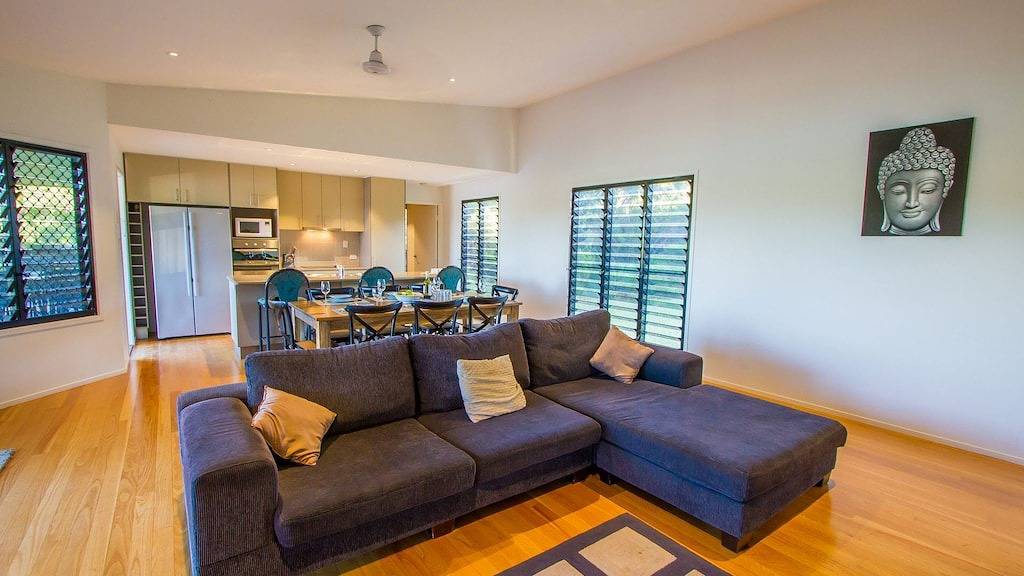 Holiday Home for 10 People in Agnes Water, Queensland