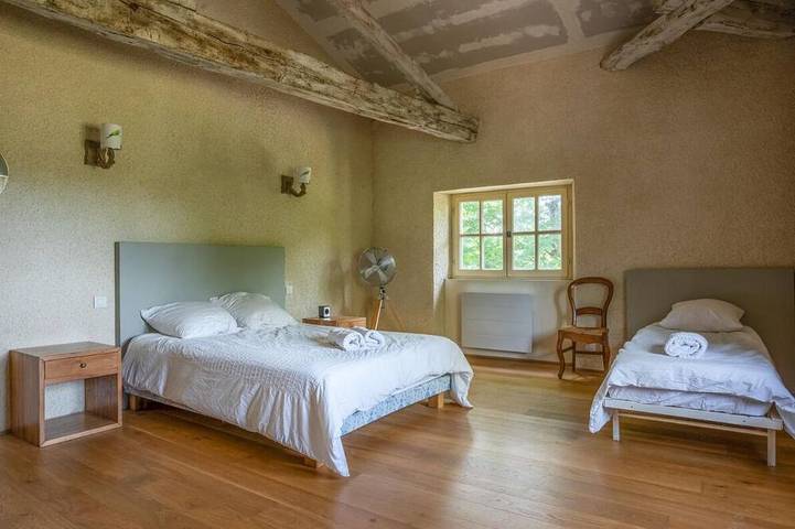 Location de vacances pour 32 personnes, avec jardin à Saint-Colomb-de-Lauzun - 2