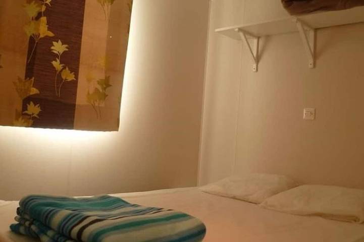 Mobil home pour 6 personnes dans Bayas - 2