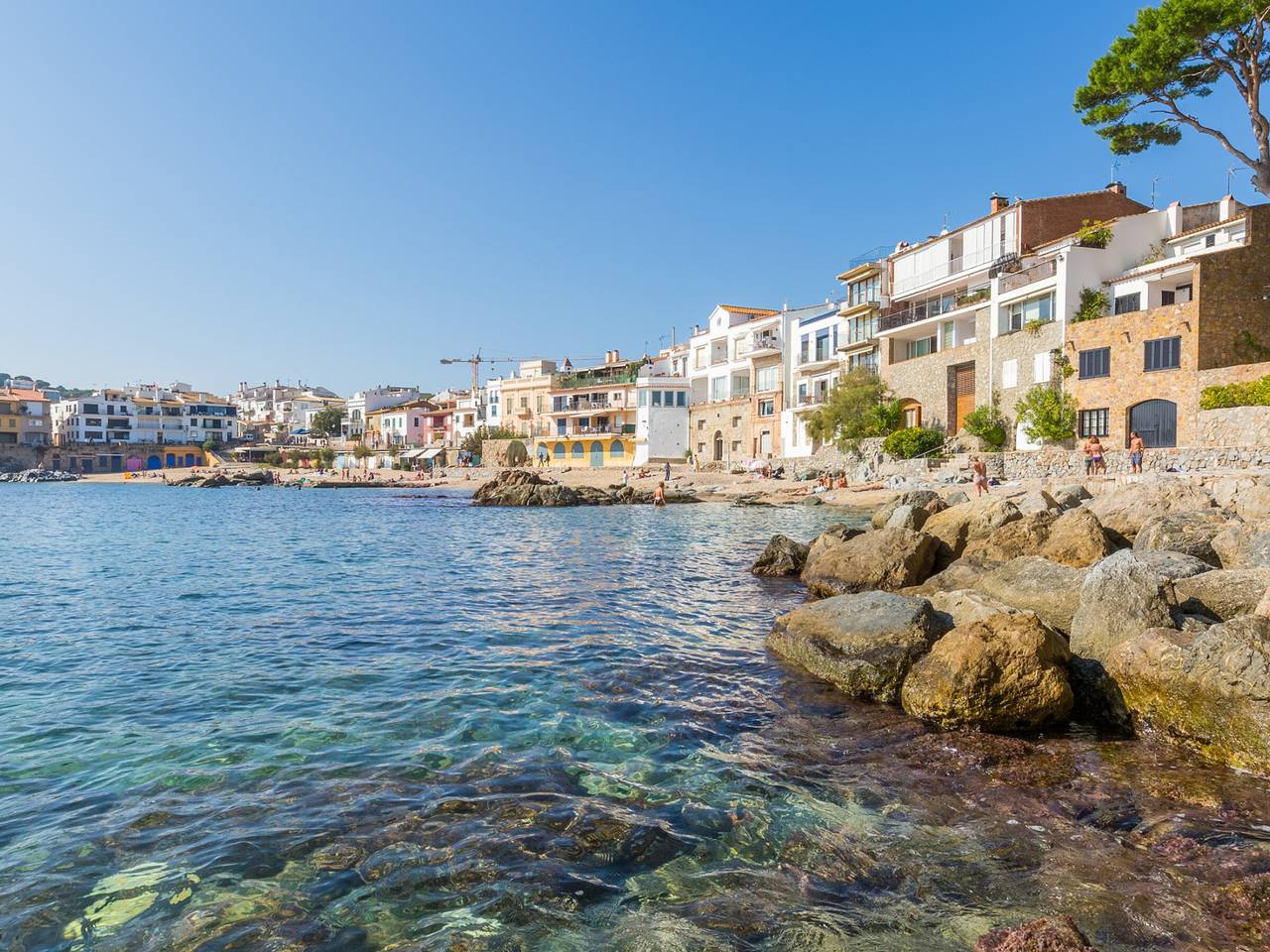 Quiet studio with shared pool in Calella de Palafrugell, foto 15