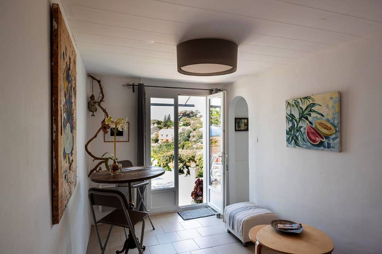 Appartement entier, One-Bedroom Apartment in Hyeres, Parc national de Port-Cros