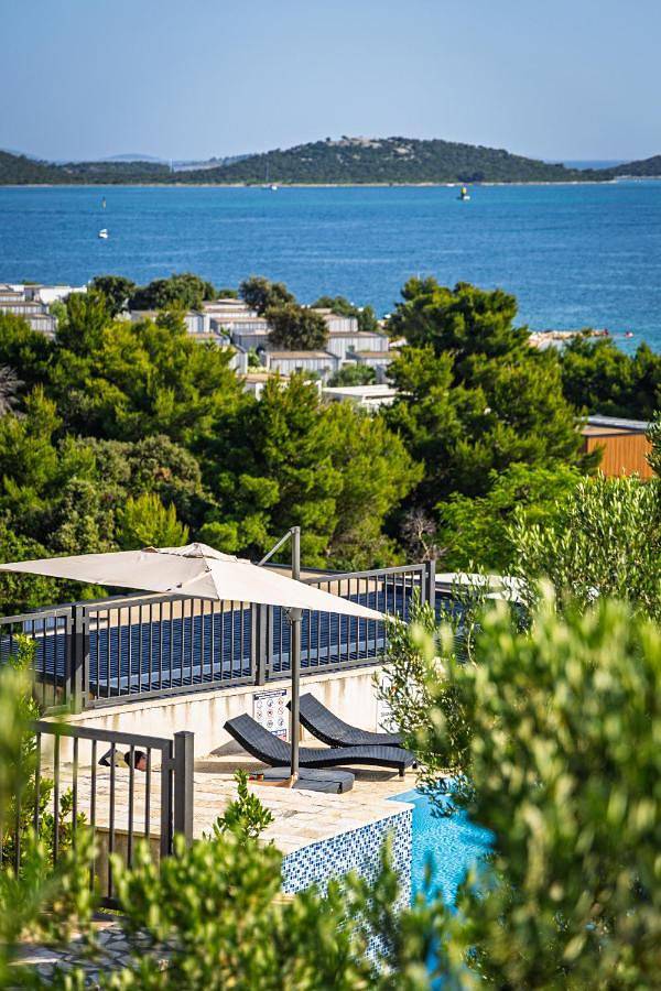 Camping für 5 Personen, mit Pool und Terrasse sowie Ausblick in Drage (Pakoštane) - 4