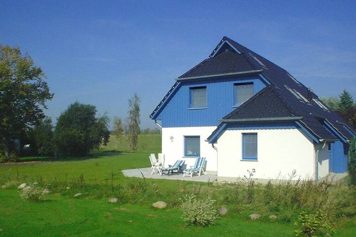 Ferienhaus für 8 Personen, mit Garten und Sauna