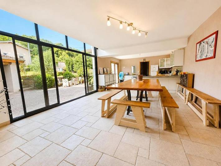 Location de vacances pour 7 personnes, avec Terrasse ainsi que Jardin et Sauna à Lens-Lestang