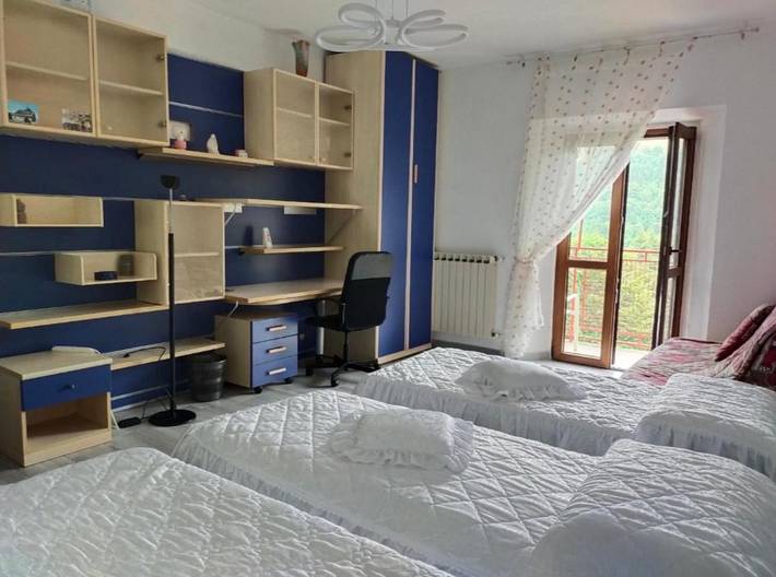Gîte pour 6 personnes, avec Balcon ainsi que Terrasse et Vue