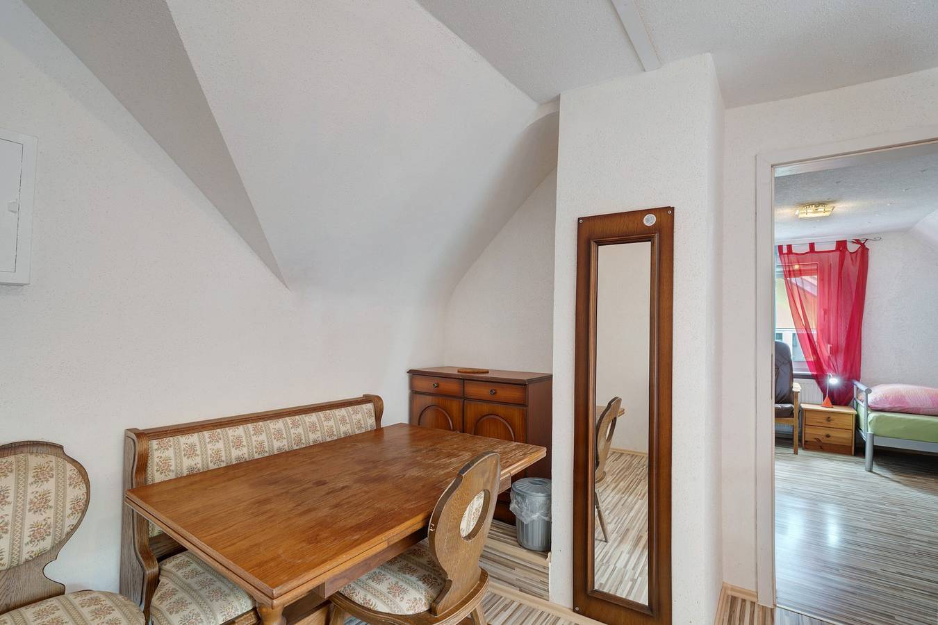 Ganze Wohnung, Apartment '1' mit Gemeinschaftsterrasse und Wlan in Baden-Baden, Nordschwarzwald