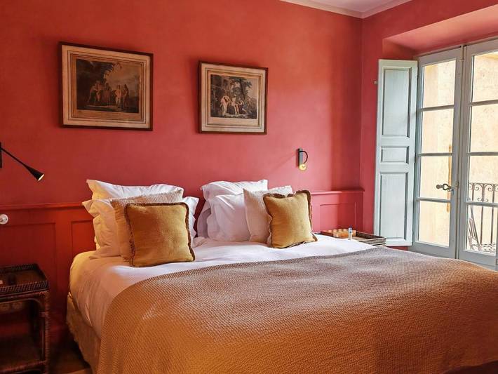 Hôtel pour 2 personnes, avec Terrasse ainsi que Jardin et Piscine