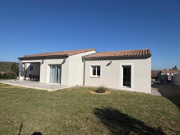 Location de vacances pour 8 personnes, avec vue et jardin à Pradons - 2