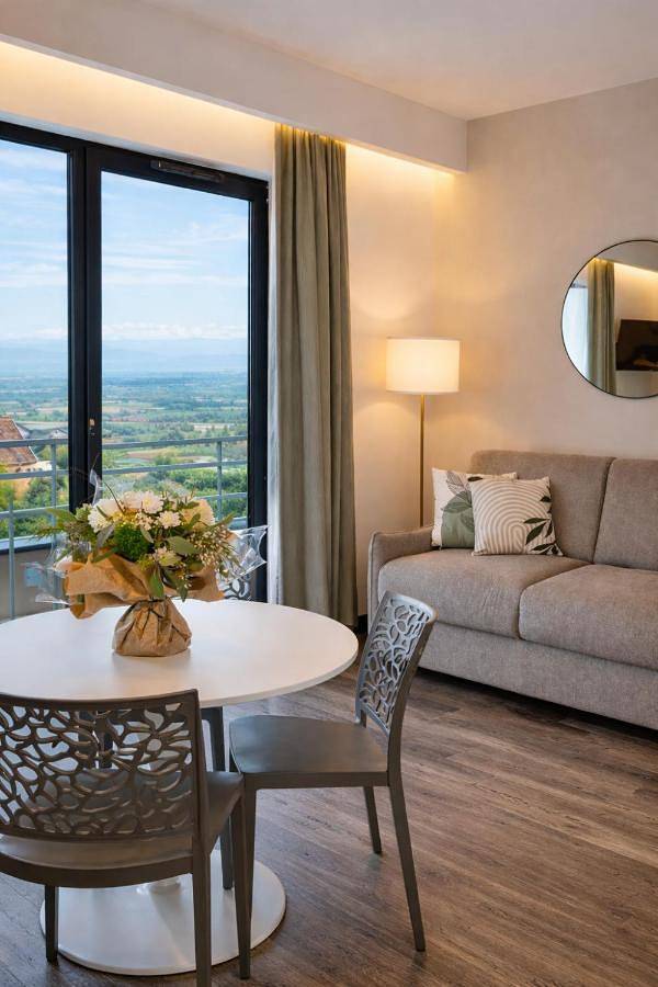 Appart’hôtel pour 4 personnes, avec jardin et vue