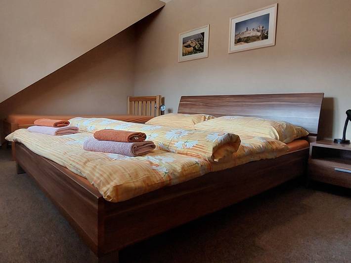 Vakantiehuis voor 5 personen, with Balkon and Terras as well as Tuin and Sauna in Slowakije