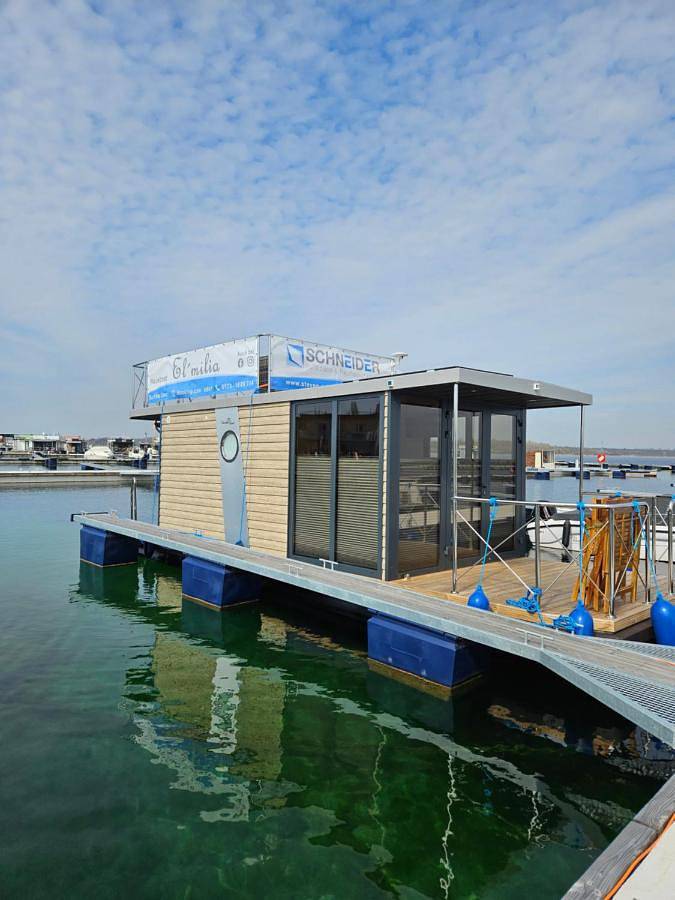 Boot für 5 Personen, mit Terrasse und Ausblick sowie Seeblick in Saale-Unstrut