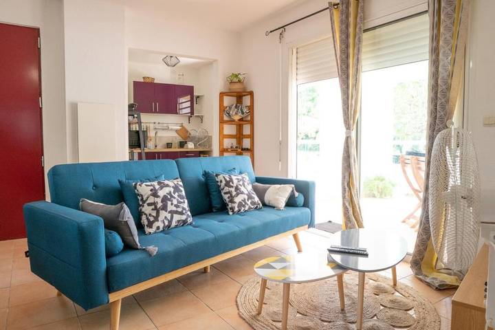 Appartement de vacances pour 4 personnes, avec piscine et terrasse