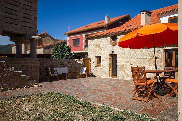 Ferienhaus für 3 Personen, mit Terrasse und Garten