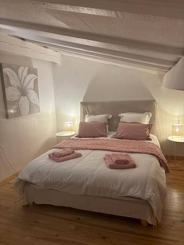 Gîte pour 6 personnes, avec vue et jardin, animaux acceptés à Barbaste